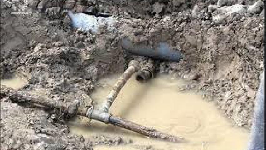 رفع اتفاق در خط اصلی انتقال آب شهر چایپاره